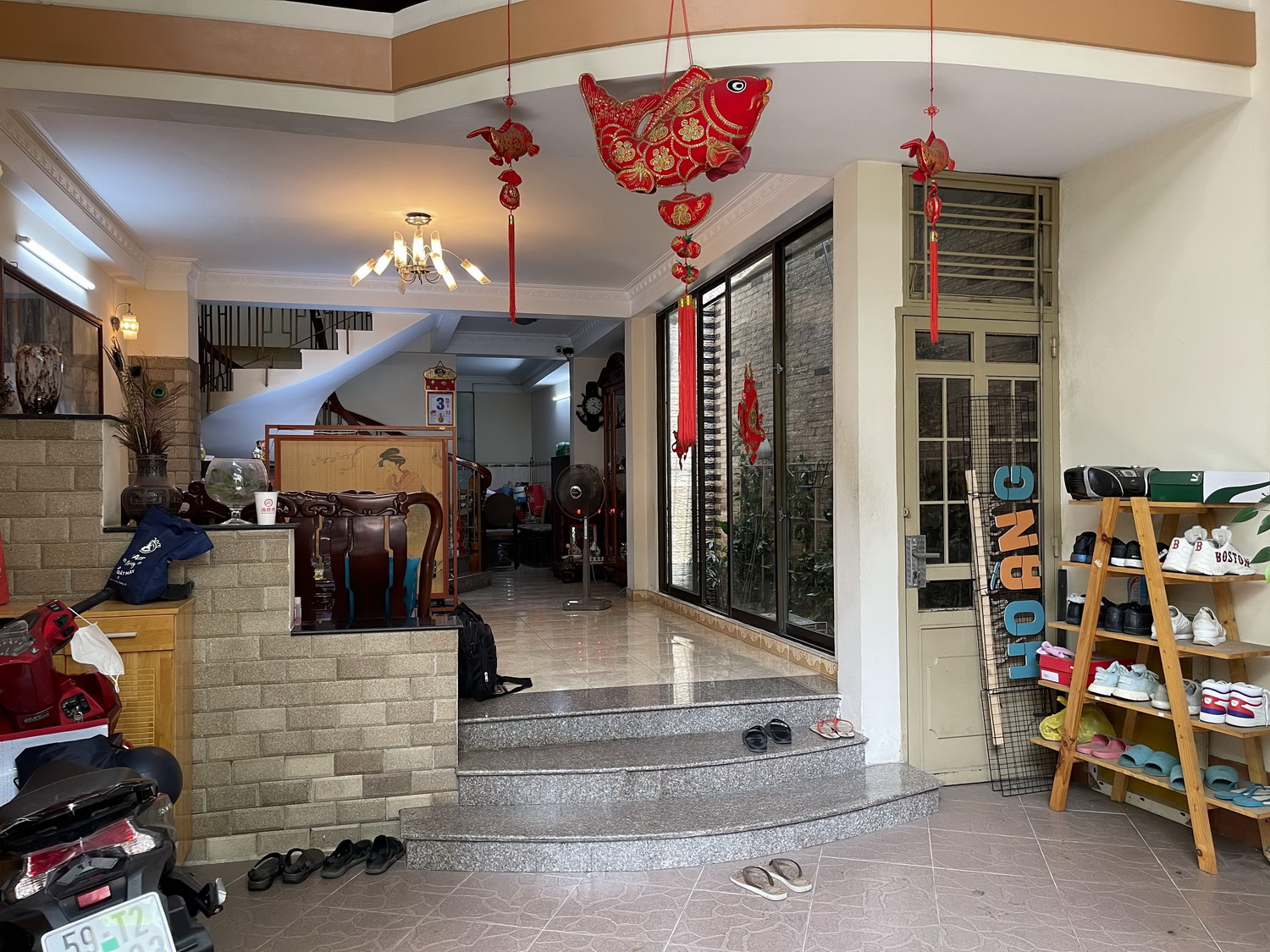 Nhà phố vườn tuyệt đẹp 4 lầu (5,3m x 15m) hẻm VIP Huỳnh Văn Bánh